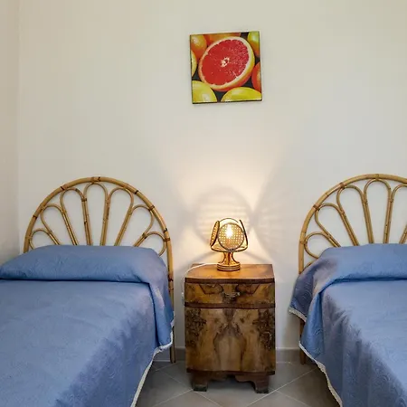 بيت للعطل La Casuzza Di Sara Capri Leone
